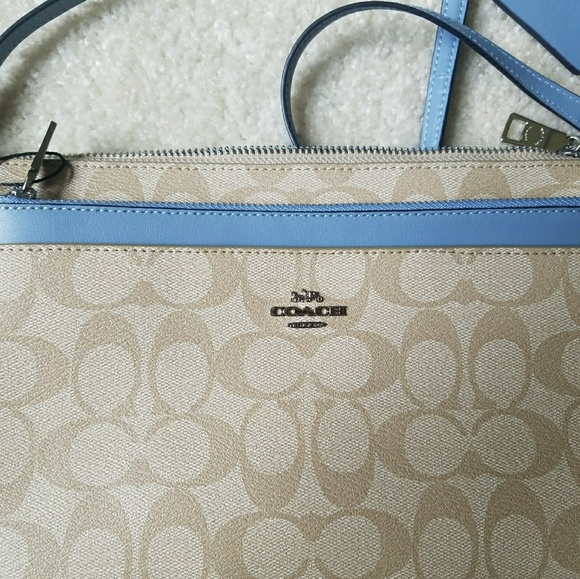 coach crossbody with popup pouch - Picture 2 of 5